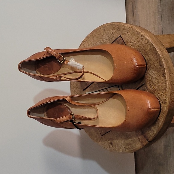 Frye "Liz" Mary Jane platforms - Picture 4 of 4